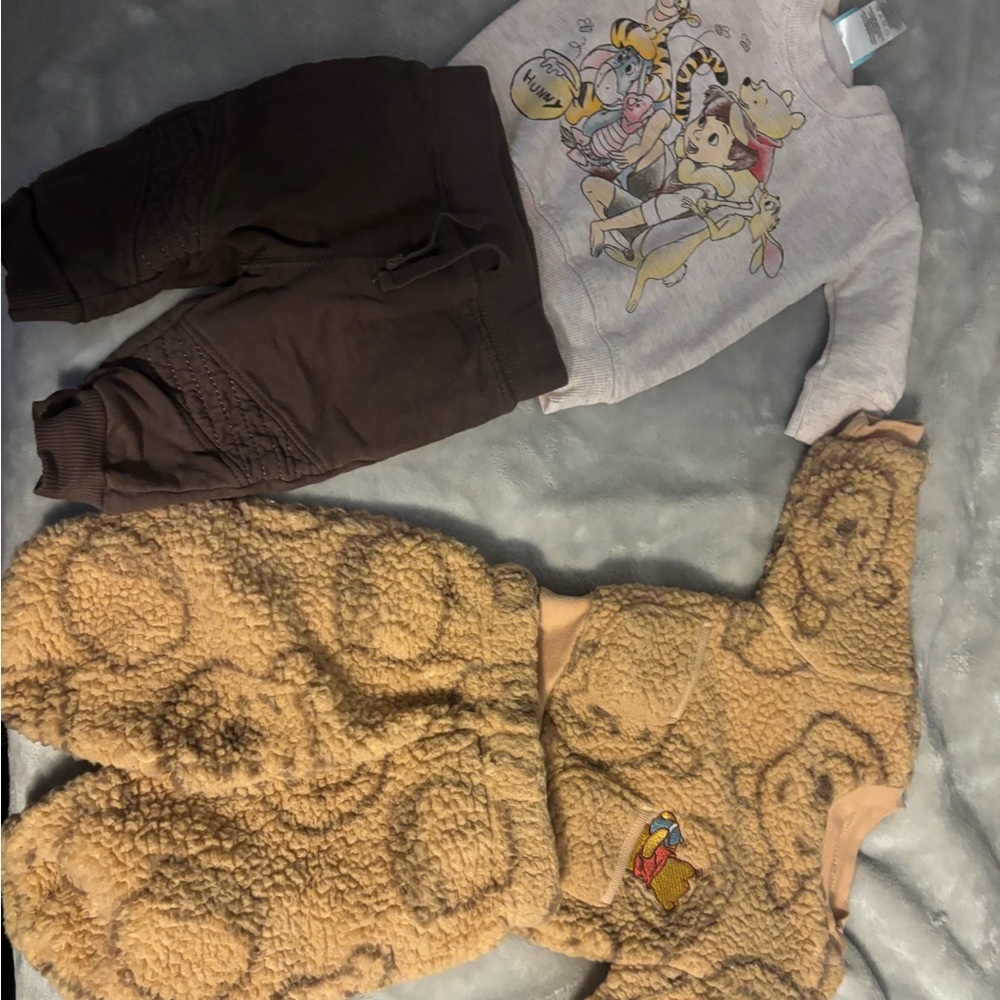 0-3 Winnie the Pooh outfits